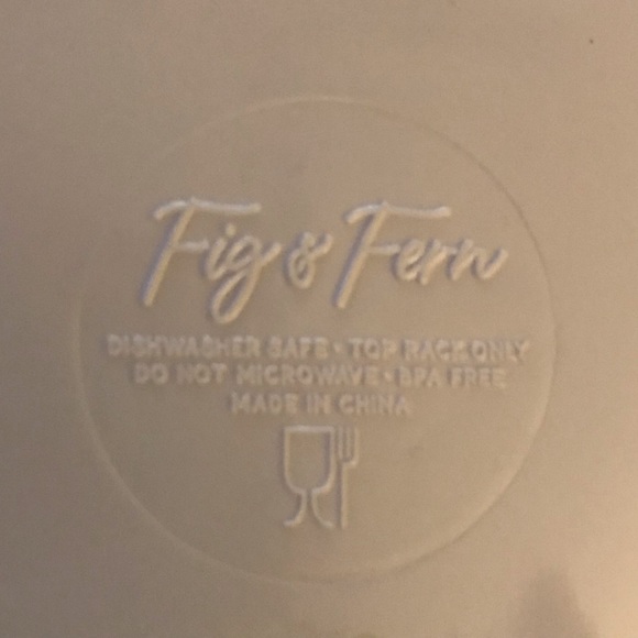 Two Bunny Rabbit Melamine 9” Plates - Picture 5 of 6